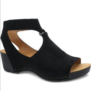 Dansko Taylin Burnished Suede Sandals in Black Euro 41